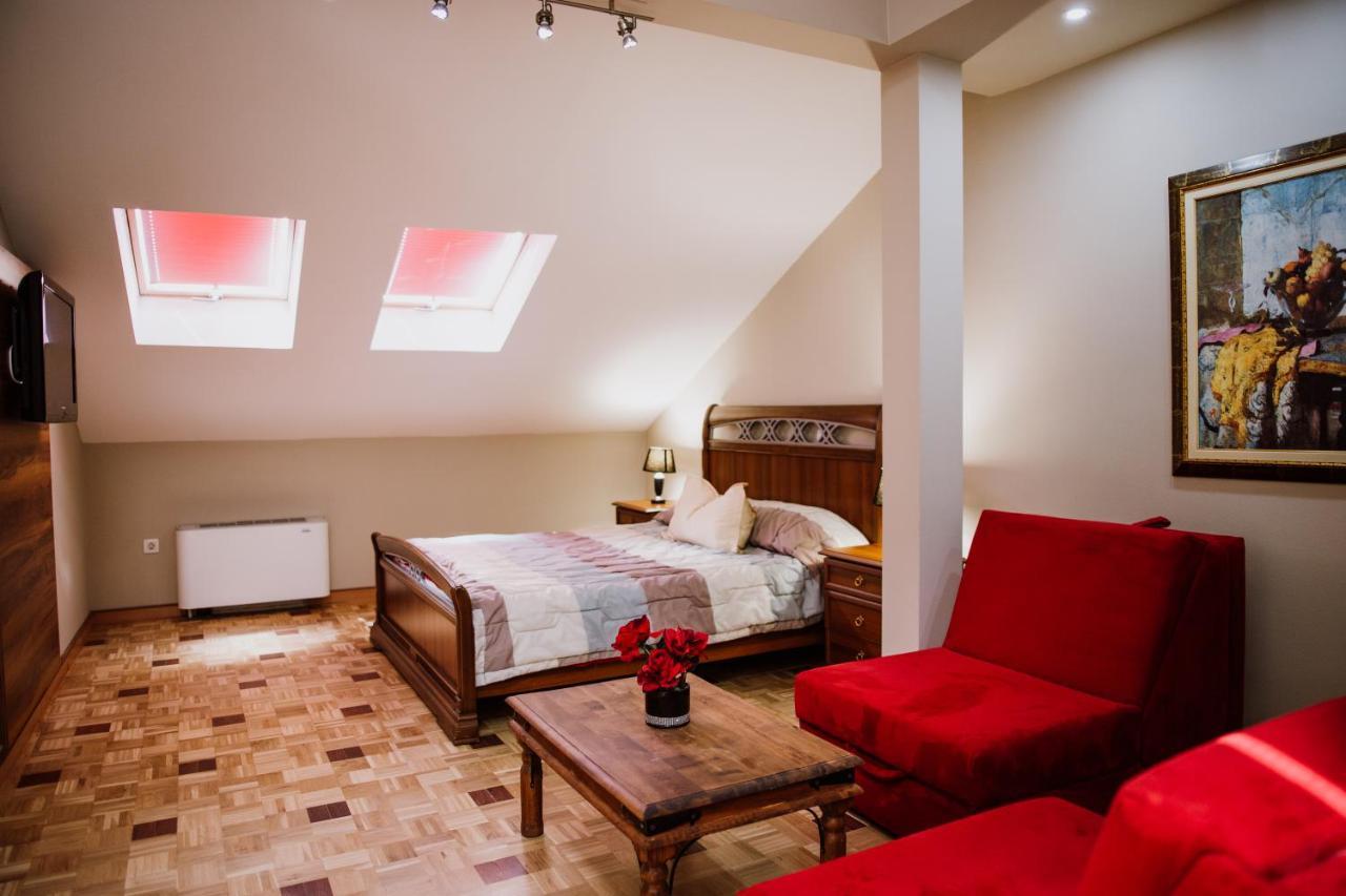 Bela Kuka Hotel Битола Экстерьер фото