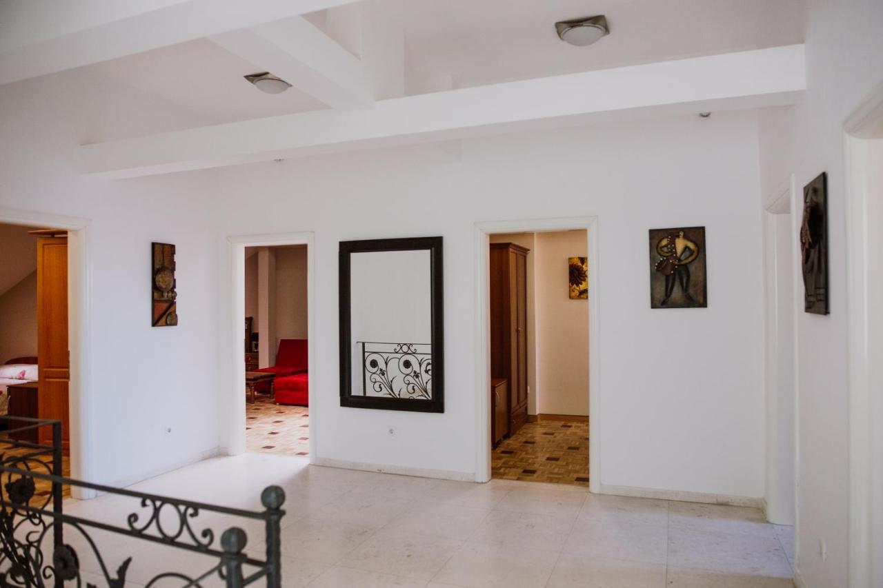 Bela Kuka Hotel Битола Экстерьер фото