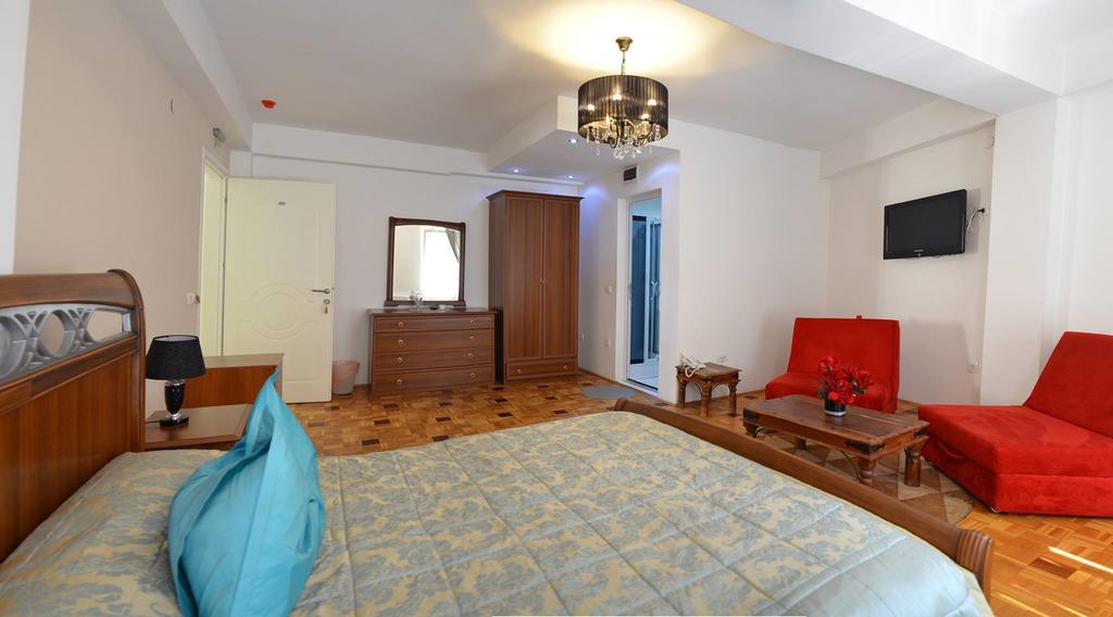 Bela Kuka Hotel Битола Экстерьер фото