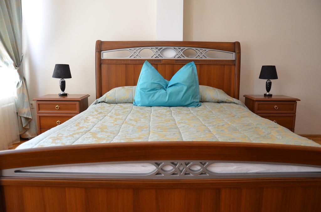Bela Kuka Hotel Битола Экстерьер фото
